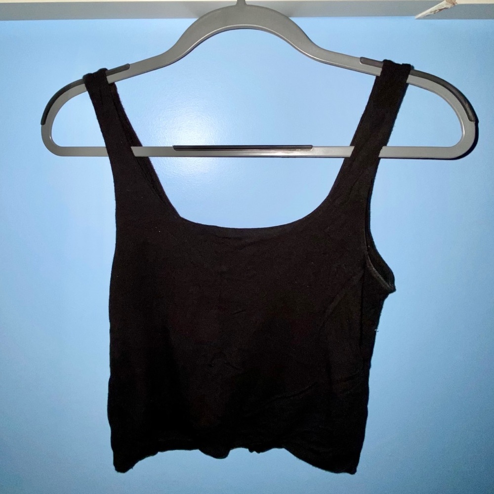 Black crop top